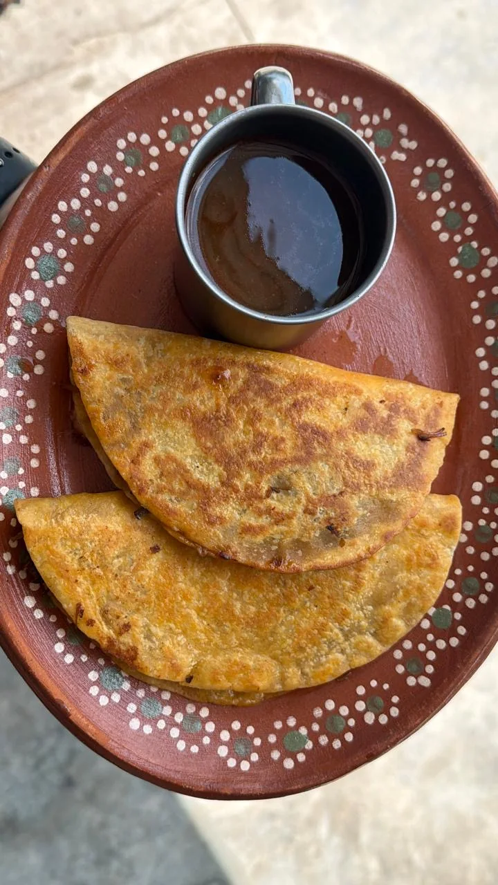 Quesabirrias de harina de La Chingada Birria